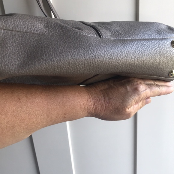 Anne Klein purse . Very nice used in great shape - Picture 4 of 7